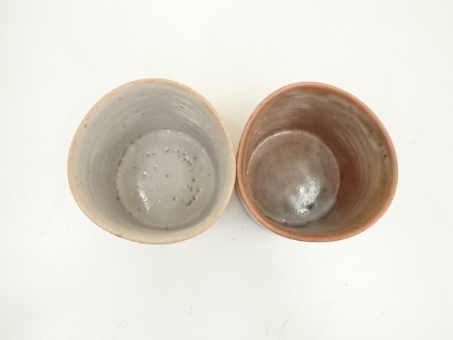 7293214: JAPANESE POTTERY / SHINO WARE TEA CUP YUNOMI / SET OF 2